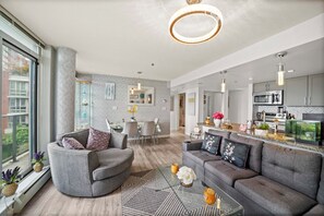 Smart TV, fireplace, video library, offices