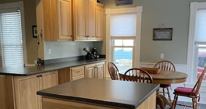 Renovated Victorian in 'Americas Coolest Small Town'