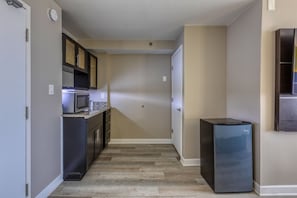 Studio, 2 Queen-Betten, Nichtraucher, Kühlschrank und Mikrowelle | Tempur-Pedic-Betten, Schreibtisch, laptopgeeigneter Arbeitsplatz