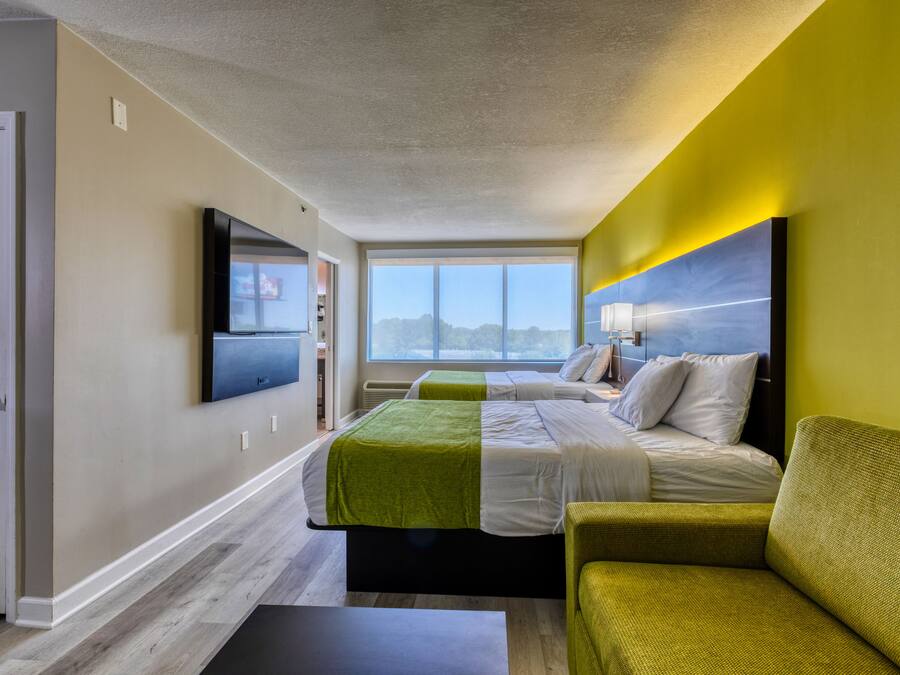 Grand Studio Suite, Multiple Beds, Non Smoking, Refrigerator & Microwave | Tempur-Pedic beds, desk, laptop workspace, blackout drapes