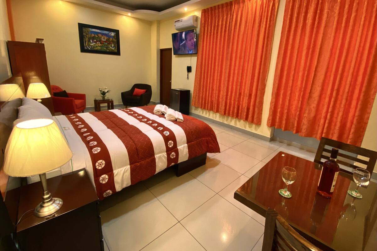 Studio Suite | Down comforters, minibar, laptop workspace, soundproofing