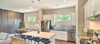 NEW! Stylish Houston Townhome ~ 3 Mi to Downtown!