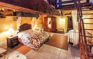 3 bedrooms, travel crib, free WiFi - Pet friendly home in Marsac sur Don (Marsac sur Don)