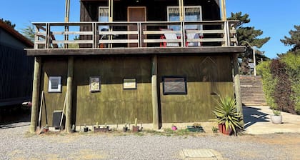 Nature Retreat Cabin: BBQ & Garden Near Quintay