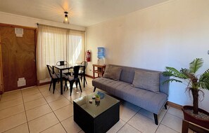 Smart TV, offices - Wheelchair-Friendly Cabin - BBQ, Parking & Wifi (Quintay)