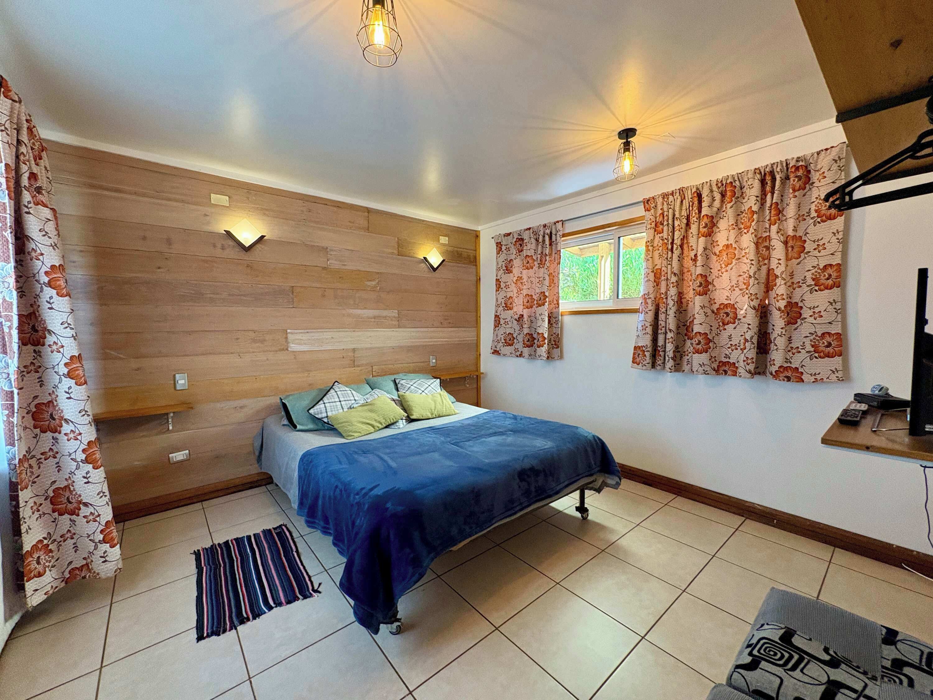 1 chambre, bureau, fer et planche à repasser, Wi-Fi