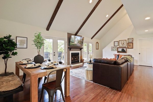 Smart-tv en een open haard