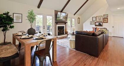 On the river ~ hot tub ~ serene river views ~ fire pit