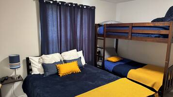 3 Schlafzimmer, Schreibtisch, Bügeleisen/Bügelbrett, kostenloses WLAN