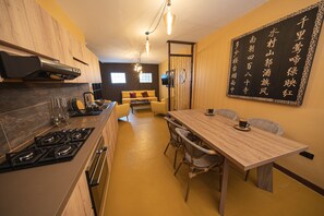 Apartamento, 1 habitación | Cocina privada | Frigorífico, horno, placa de cocina y lavavajillas