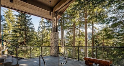 2BR | Greyhawk | Hot Tub & Sauna | Gas Fireplace | Secure Parking