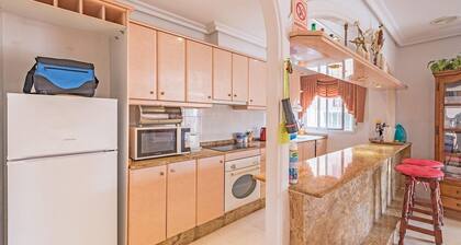 executive 5 star 2-bed apartment in benferri