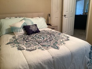 3 dormitorios, tabla de planchar con plancha, wifi gratis y ropa de cama