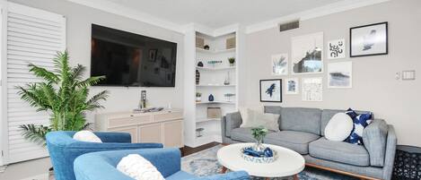 Smart TV, chimenea, videojuegos y reproductor de DVD