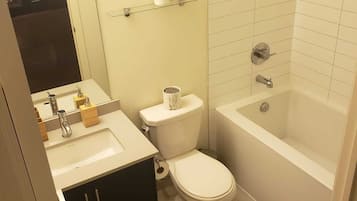 Combined shower/tub
