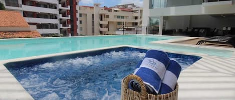 Udendørs pool, opvarmet pool