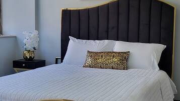 1 bedroom, in-room safe, free WiFi, bed sheets