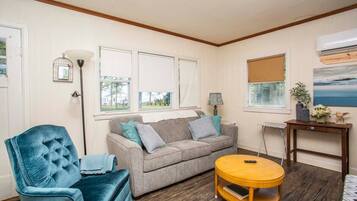 Een televisie en een kantoor