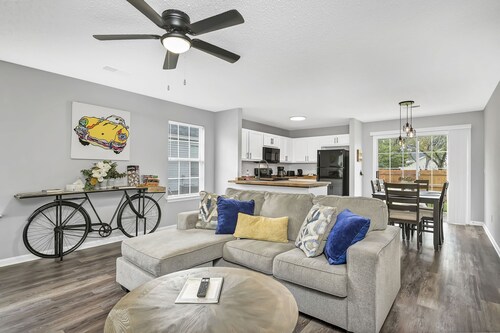 NEW! Beautiful Updated House w/ Fenced Backyard!