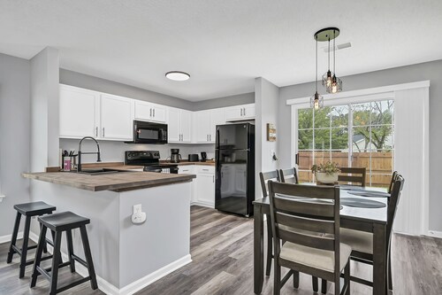 NEW! Beautiful Updated House w/ Fenced Backyard!