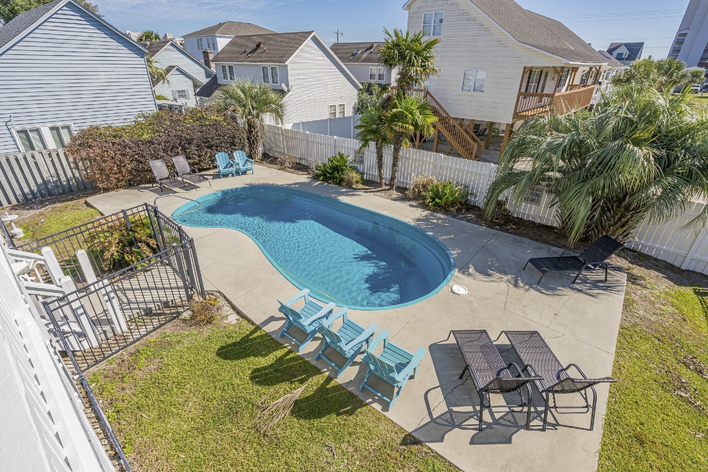 SLEEP 15 - Luxury Home, Walk To The Beach, Pool - 16132