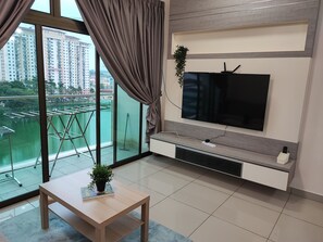 Interior - Mount Austin Lake View Comfy Staycation (Johor Bahru)