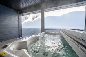 View from property - Grizzly Ridge Getaway Brand New, Hot Tub, Sleeps 11 (Beaverdell)
