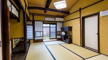 Premium Room | Egyptian cotton sheets, premium bedding, down comforters