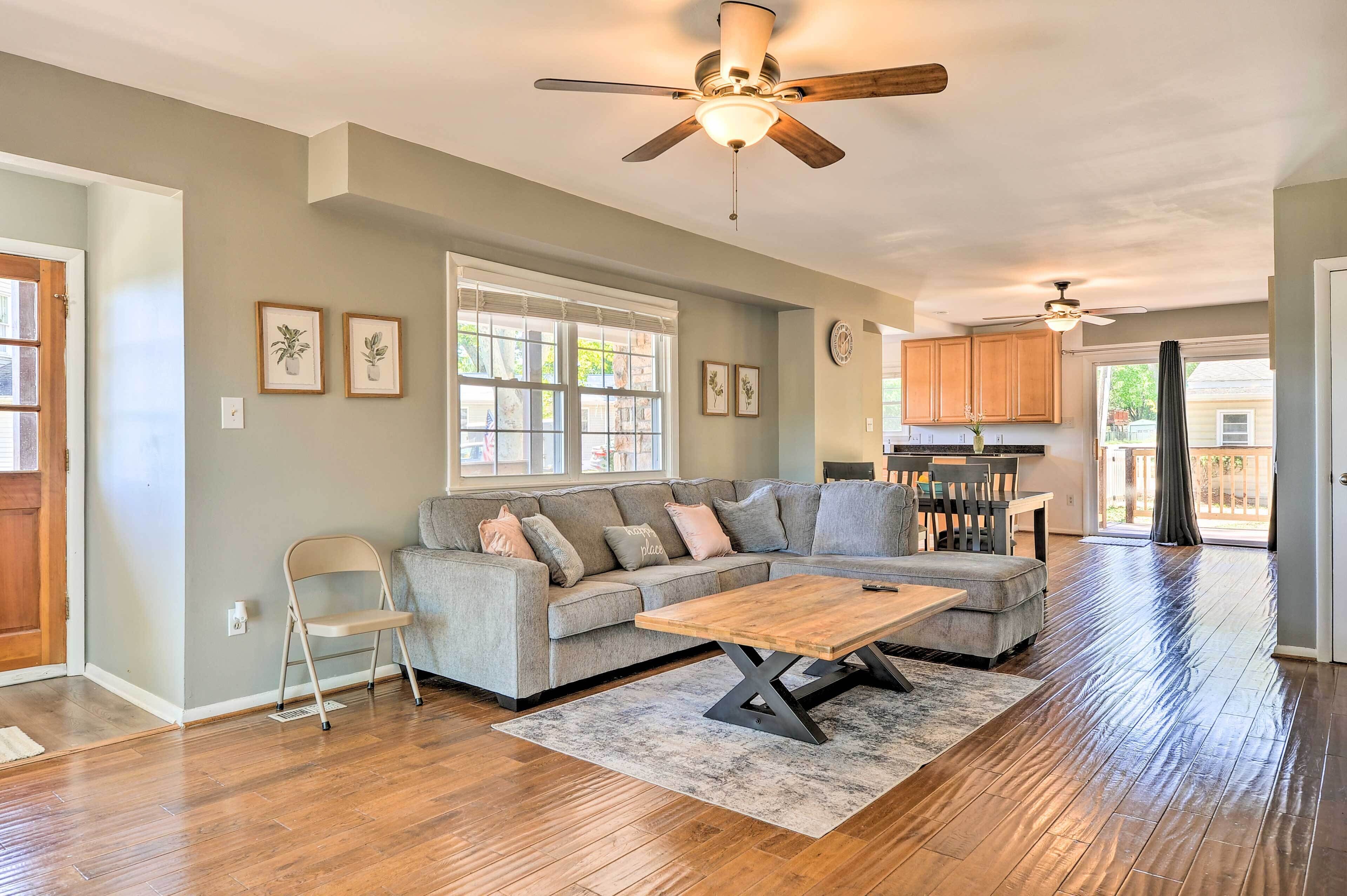 Sunny Glen Burnie Home - On-site Water Access - Glen Burnie, MD