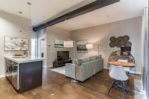 Appartamento (1 Bedroom) | Cucina privata | Frigorifero, microonde, forno, lavastoviglie