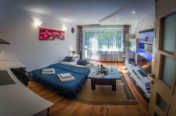 2 bedrooms, WiFi, bed sheets