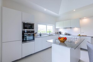 Deluxe Villa | Private kitchen - Private 3 Bedroom Pool Villa MS22 (Hua Hin)