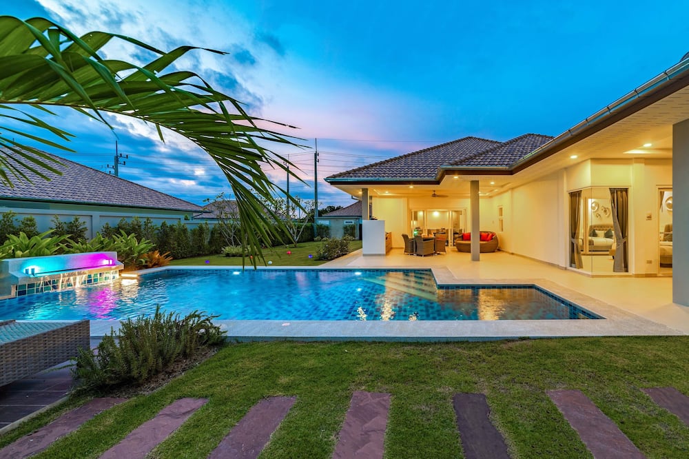 Private 3 Bedroom Pool Villa MS22