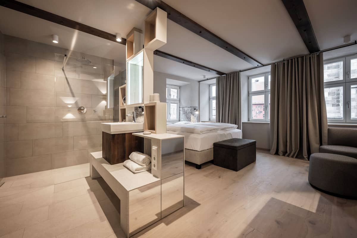 Royal Suite | 1 bedroom, premium bedding, in-room safe, soundproofing
