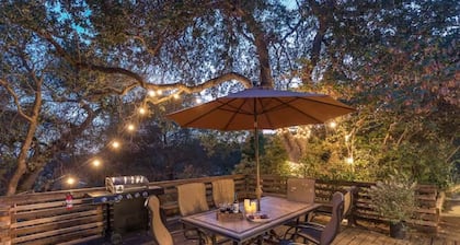 Spacious Yosemite Pet Friendly Retreat w/Game Room-Views-Deck & EV Charger