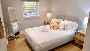 2 bedrooms, iron/ironing board, WiFi, bed sheets