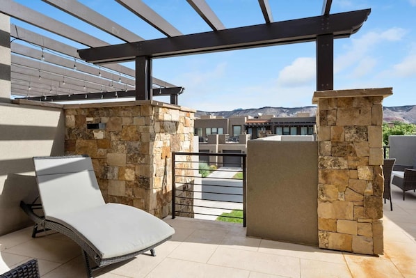 Townhome, 3 Bedrooms | Property grounds