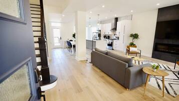 TV, fireplace, offices