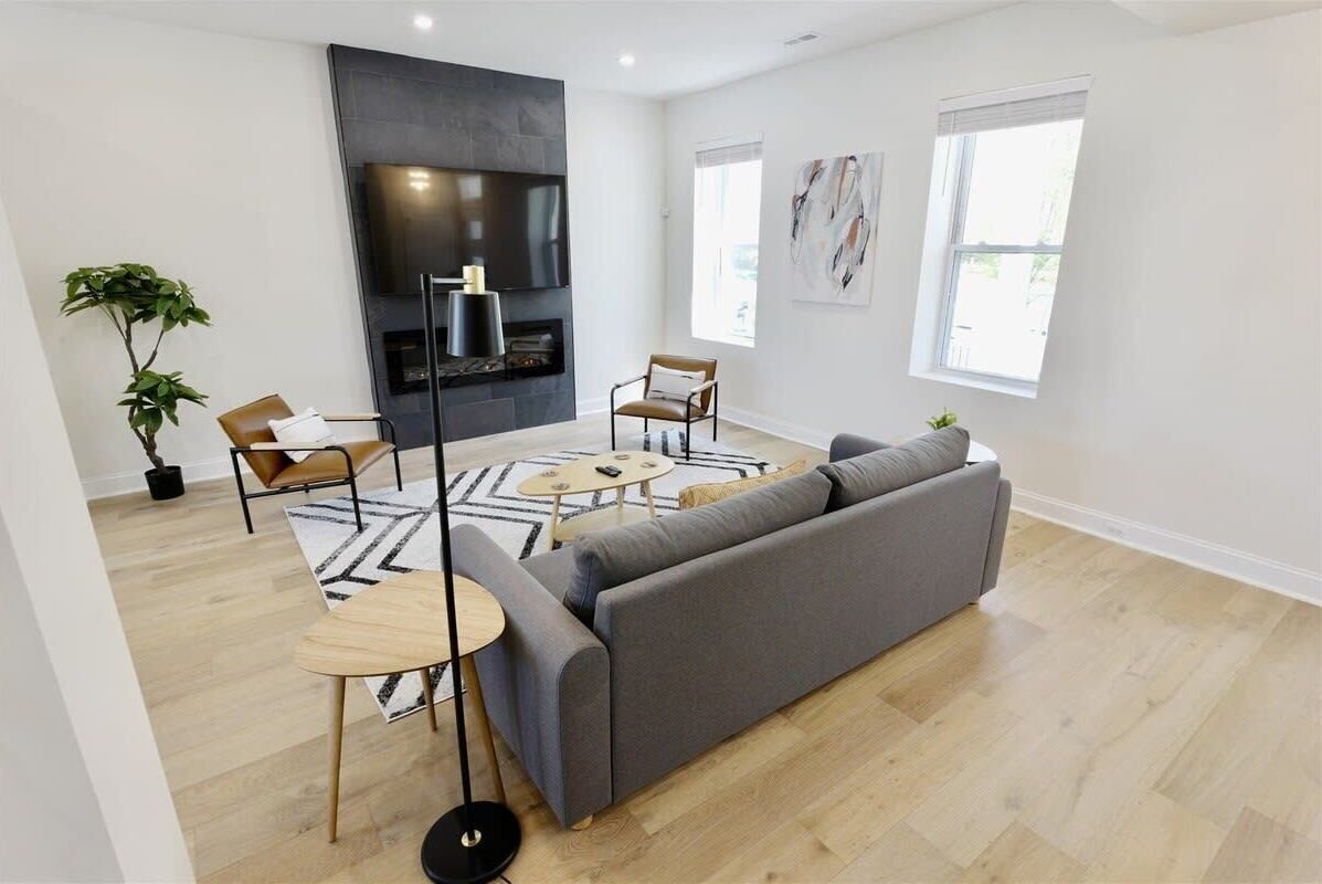 TV, fireplace, offices