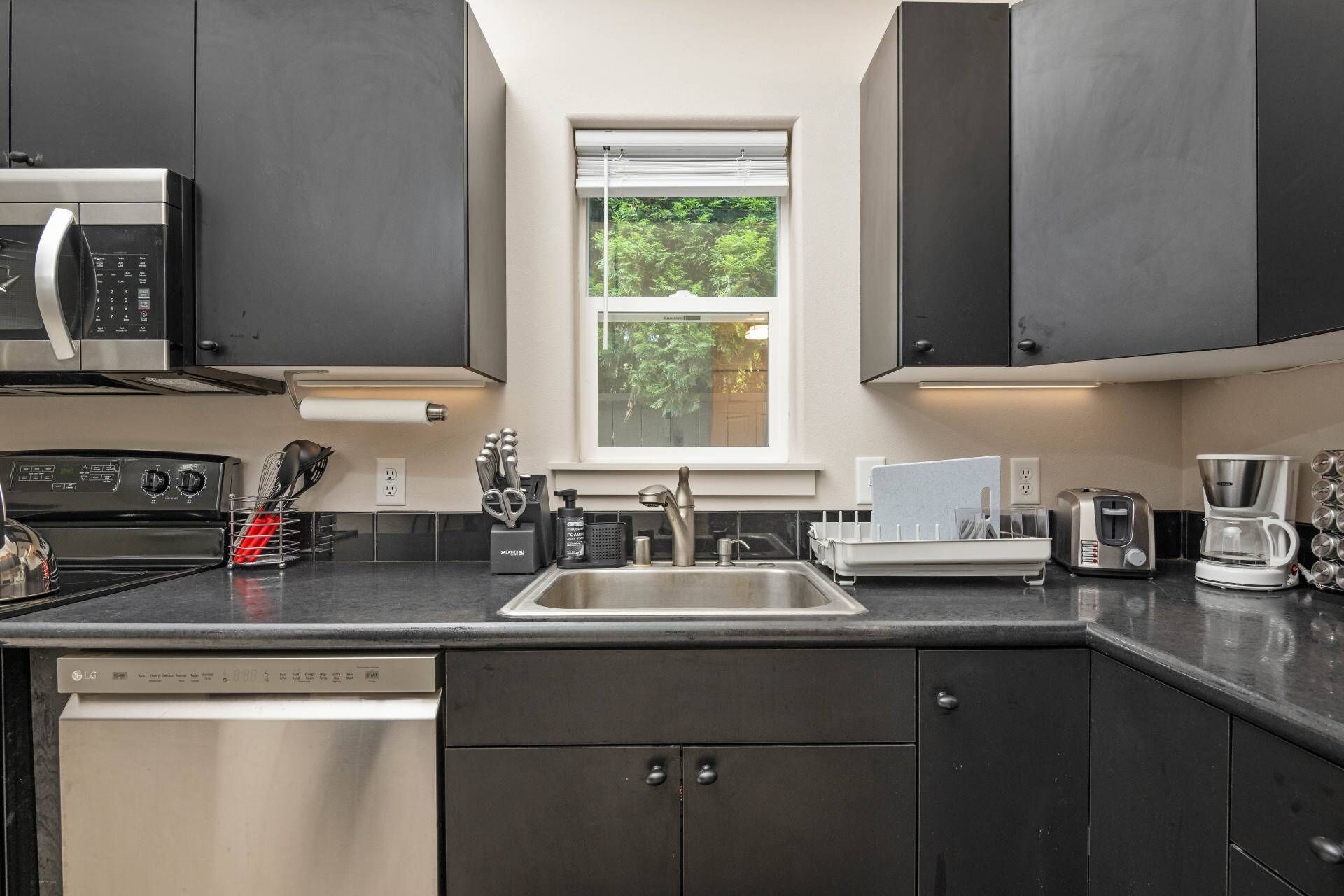 Fridge, microwave, oven, dishwasher