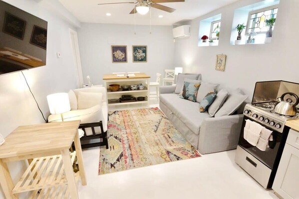 TV, books, heated floors, offices