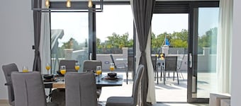 Villa Infinity