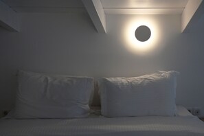 6 makuuhuonetta, silitysrauta/-lauta, internet