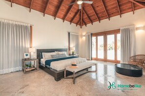 4 Schlafzimmer, Zimmersafe, Bügeleisen/Bügelbrett, kostenloses WLAN