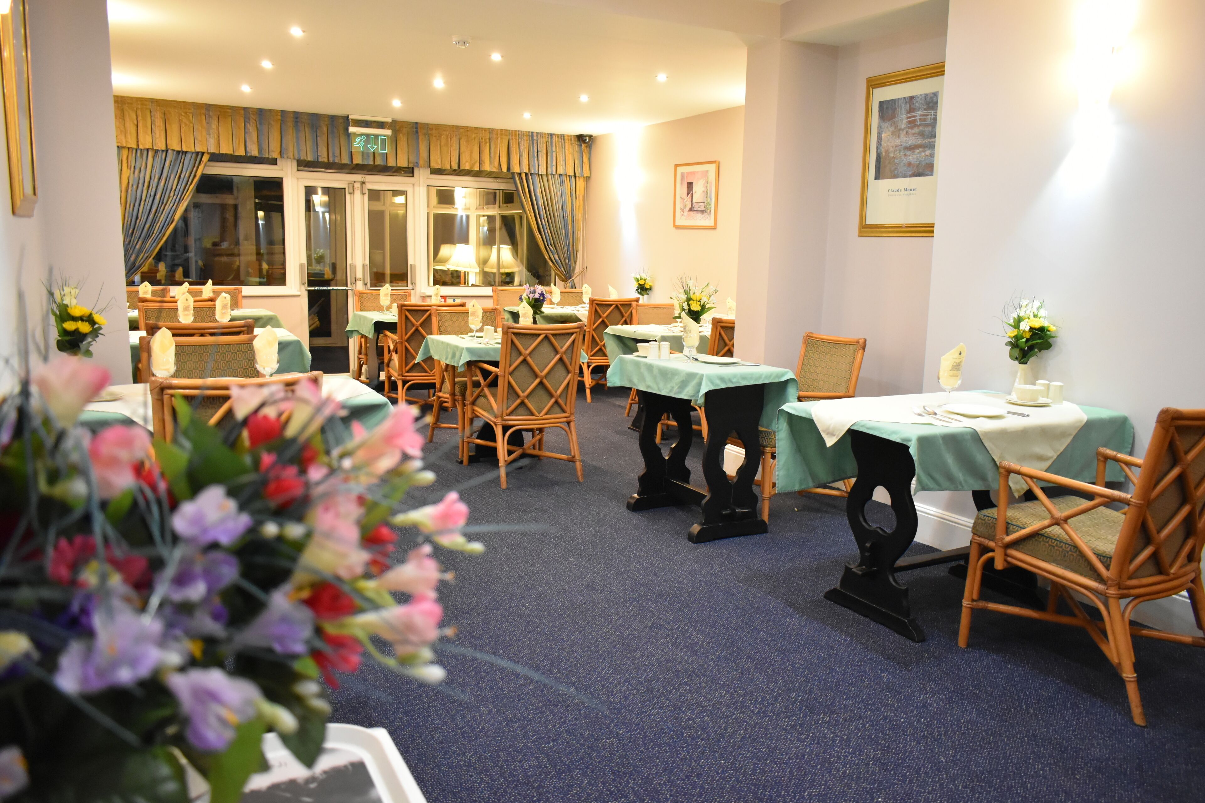 lunch and dinner served, indian cuisine