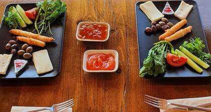 OLIVE TREE APART HOTEL