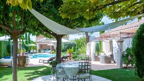Unclassified image, 3 of 40, button - Elegant villa in Les Mées with garden (Les Mées)