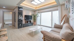Basic Room, 2 Bedrooms (dokchae) | 2 bedrooms, free WiFi - Lalapipo Jeju (Jeju City)