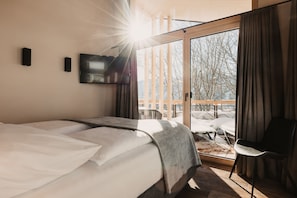 Lägenhet Deluxe (Learche West, incl. Cleaning fee) | Allergitestade sängkläder och värdeförvaringsskåp på rummet