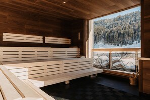 Sauna, tina de hidromasaje, baño de vapor y 1 sala de tratamiento